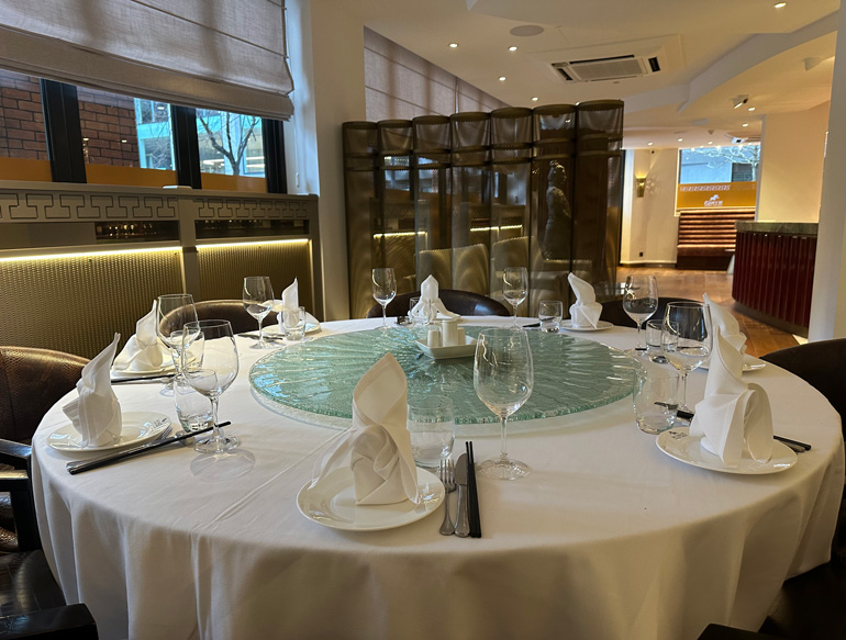 Interior, dining at Wing's Lincoln Square, Manchester