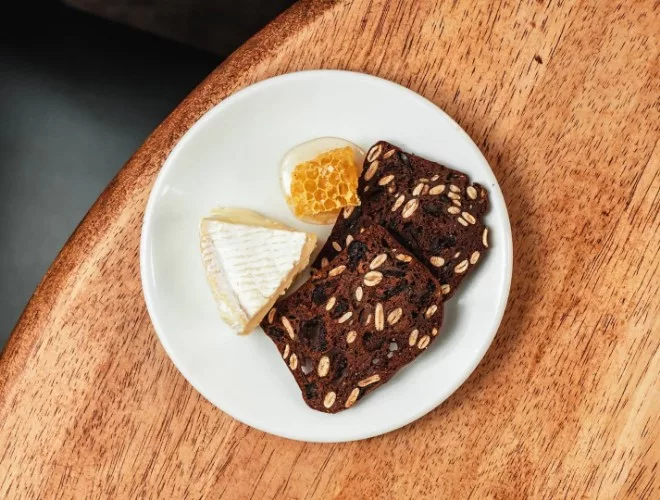 Cheese, crackers and honeycomb at 10 Tib Lane