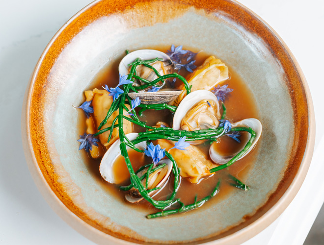 Clams at The Black Friar