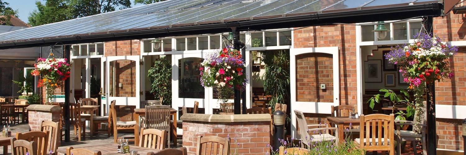 outside seating at The Metropolitan Didsbury restaurant manchester