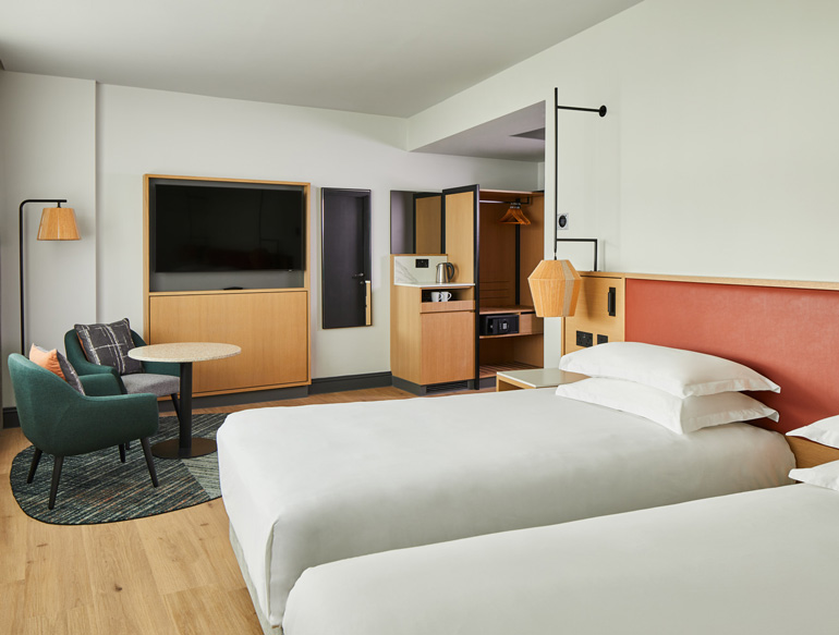 Twin room at the Manchester Marriott Hotel Piccadilly