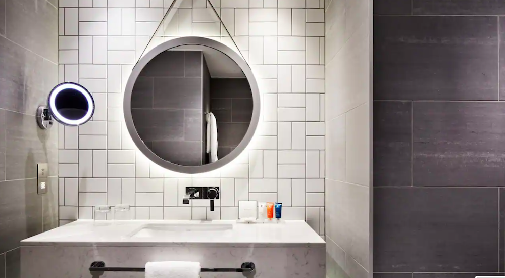 Ensuite bathroom at Manchester's Hyatt Regency hotel