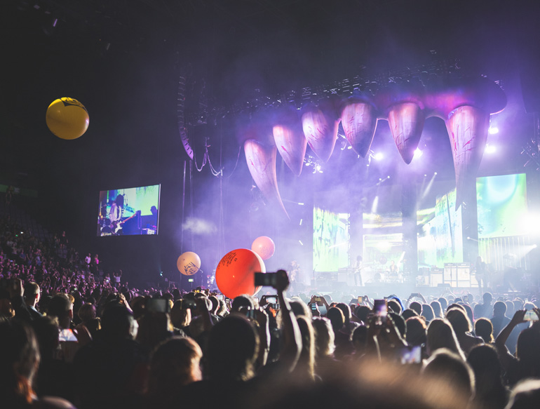 Hollywood Vampires, live at the AO Arena