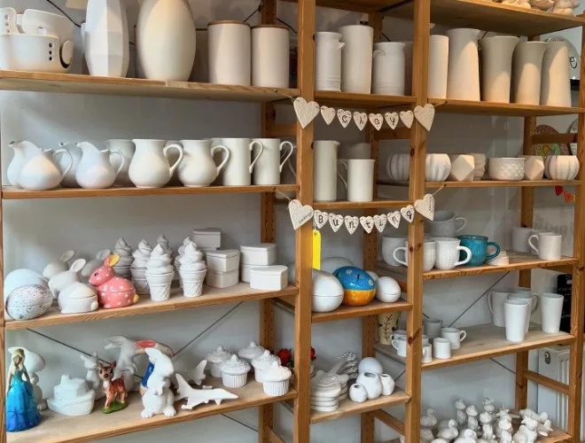 Pots ready to paint at Frankie's Paint-It Pottery
