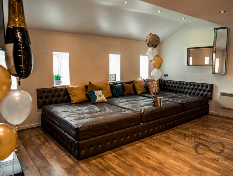 Infinity-Apartments-Room-dressed-for-party