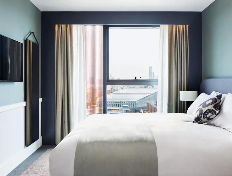 Accessible bedroom at Hyatt House, Manchester