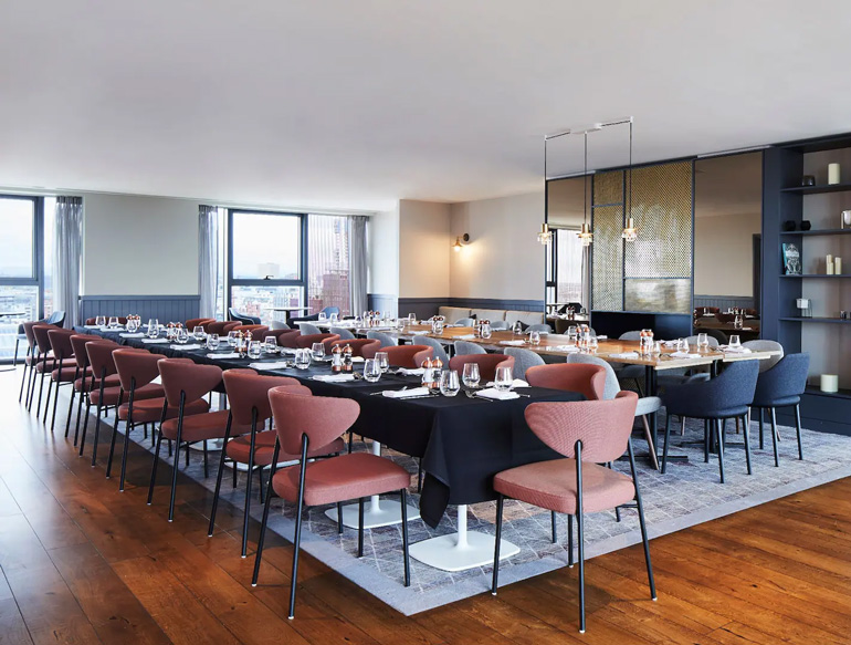 Lounge banquet dining at Hyatt House, manchester