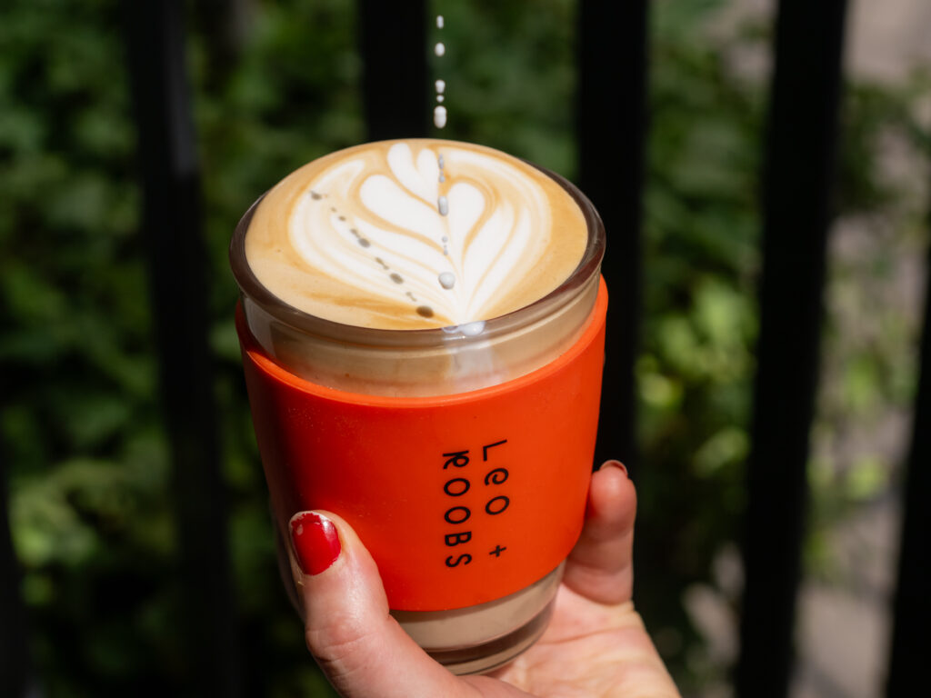 Leo & Rooms Latte Art