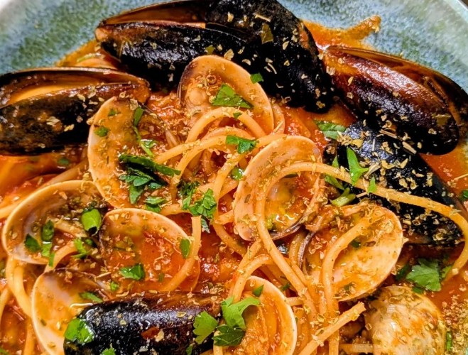 Spaghetti, clams and mussels at Sicilian NQ