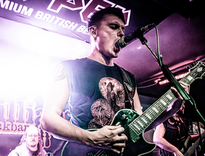 The singer of TRIBIUM (a tribute to Trivium) on stage.