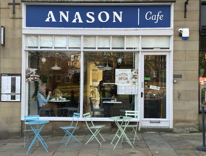 Tables and chairs outside Anason in Glossop.