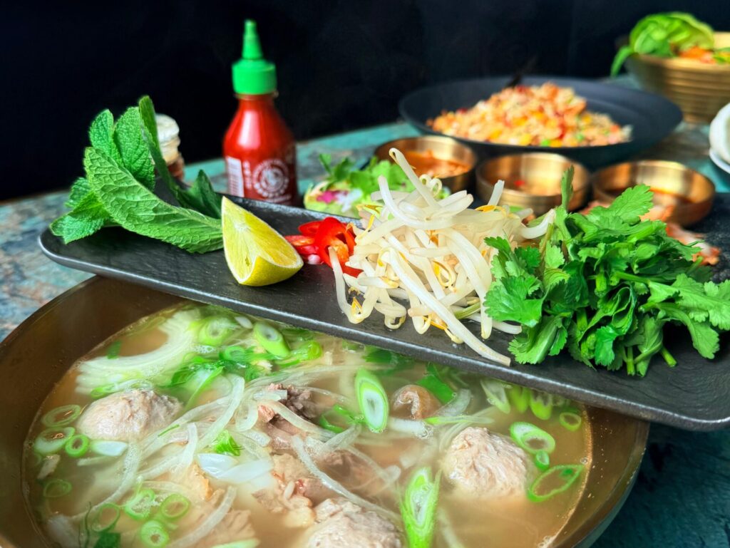 Le-Viet-Social-PHO