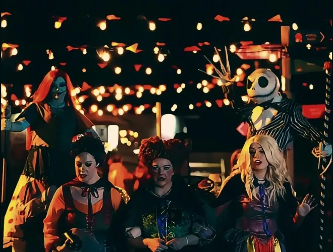 The Sanderson Sisters at Cockfields Halloween event