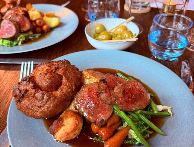 Sunday roasts at Barnacle